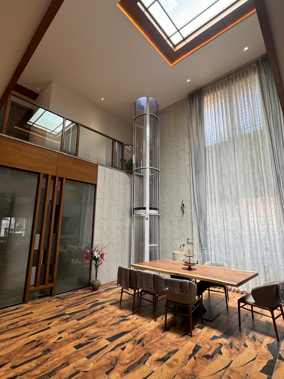 Modern elevator installation